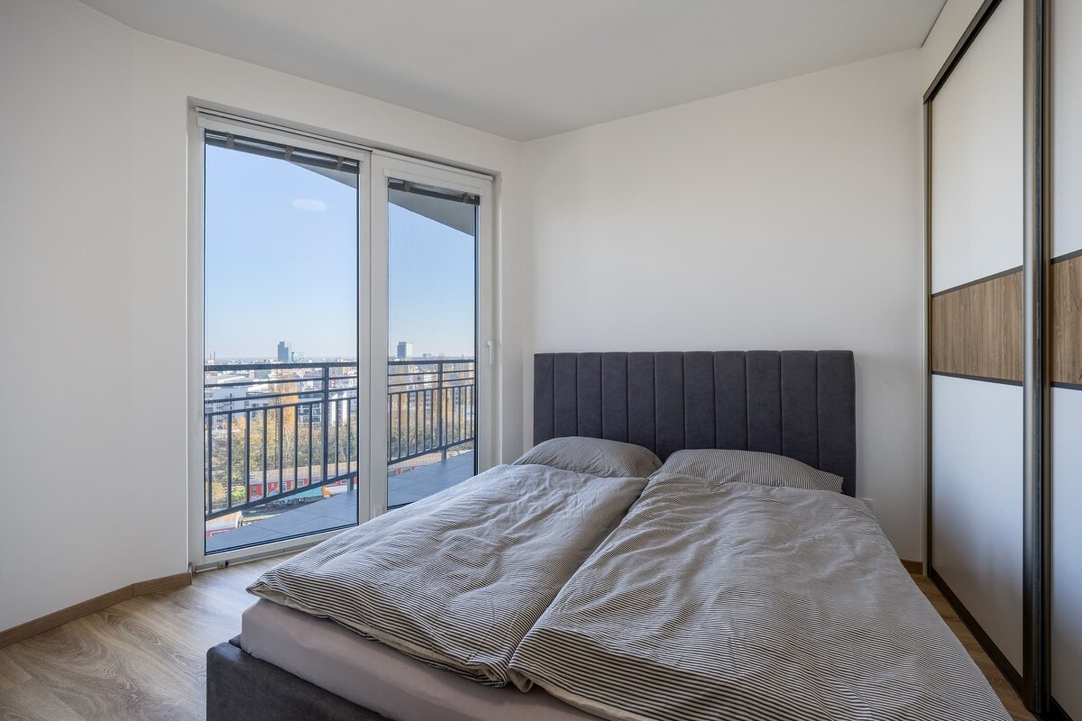 Bratislava SkylineView • Modern Apt • Free Parking 4