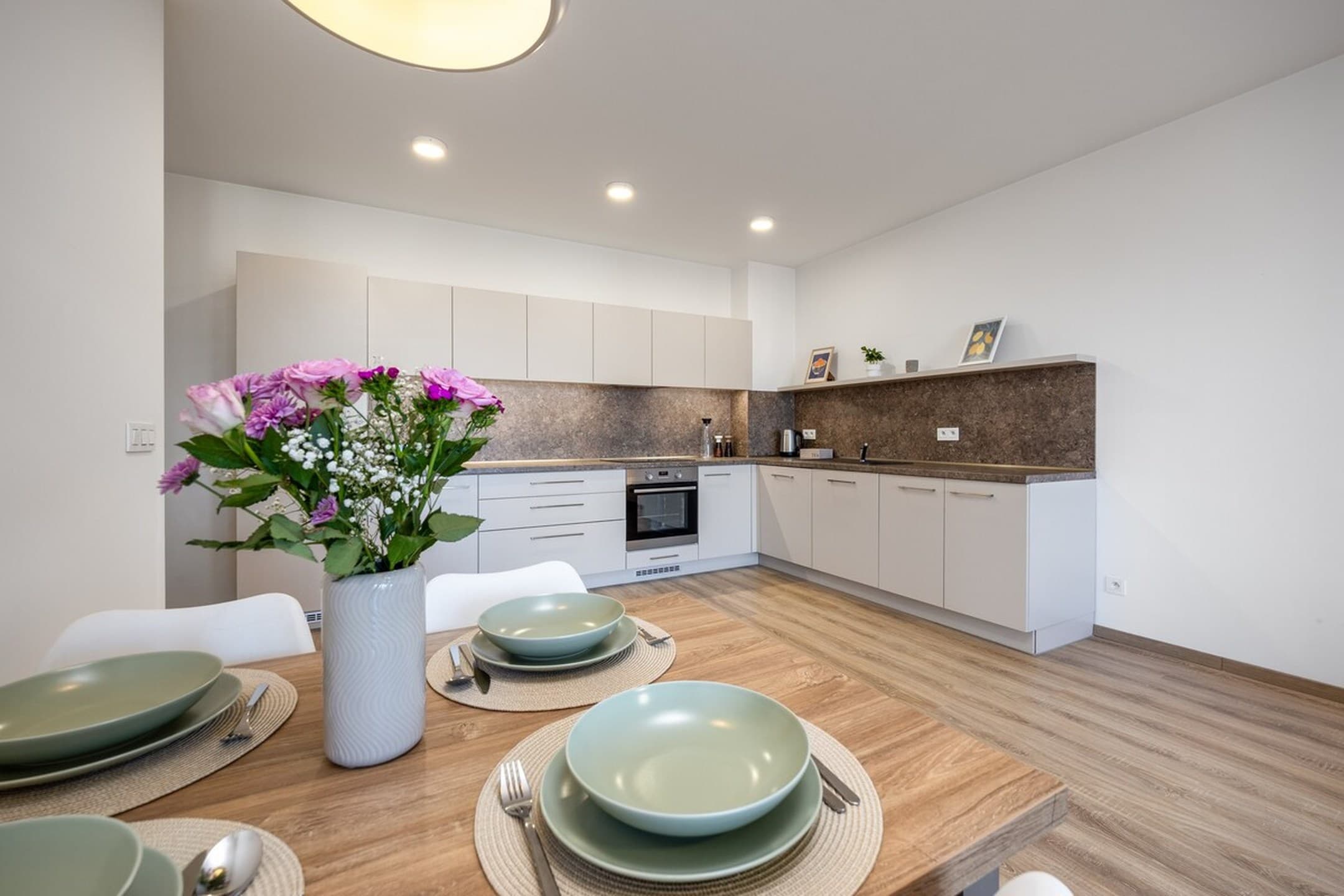 Bratislava SkylineView • Modern Apt • Free Parking 2