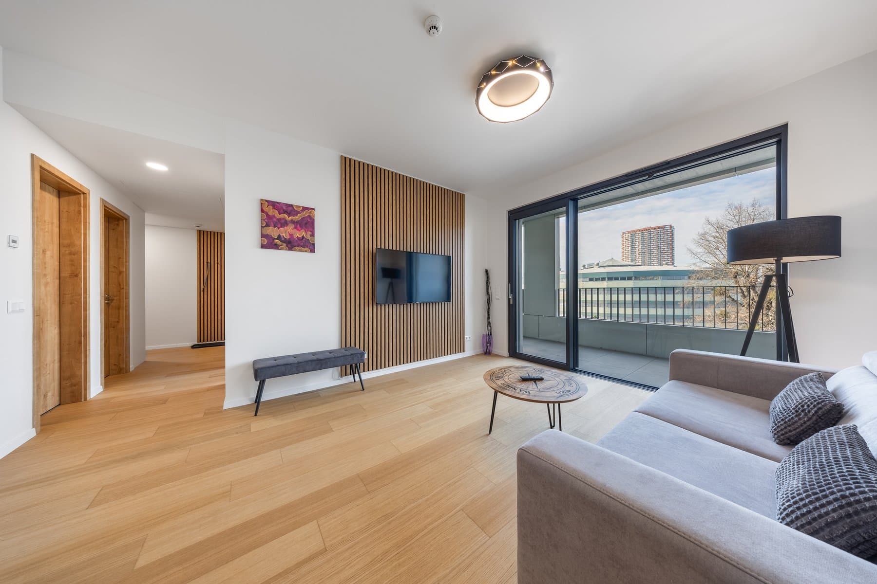 Útulný apartmán so slnečným balkónom a parkovaním