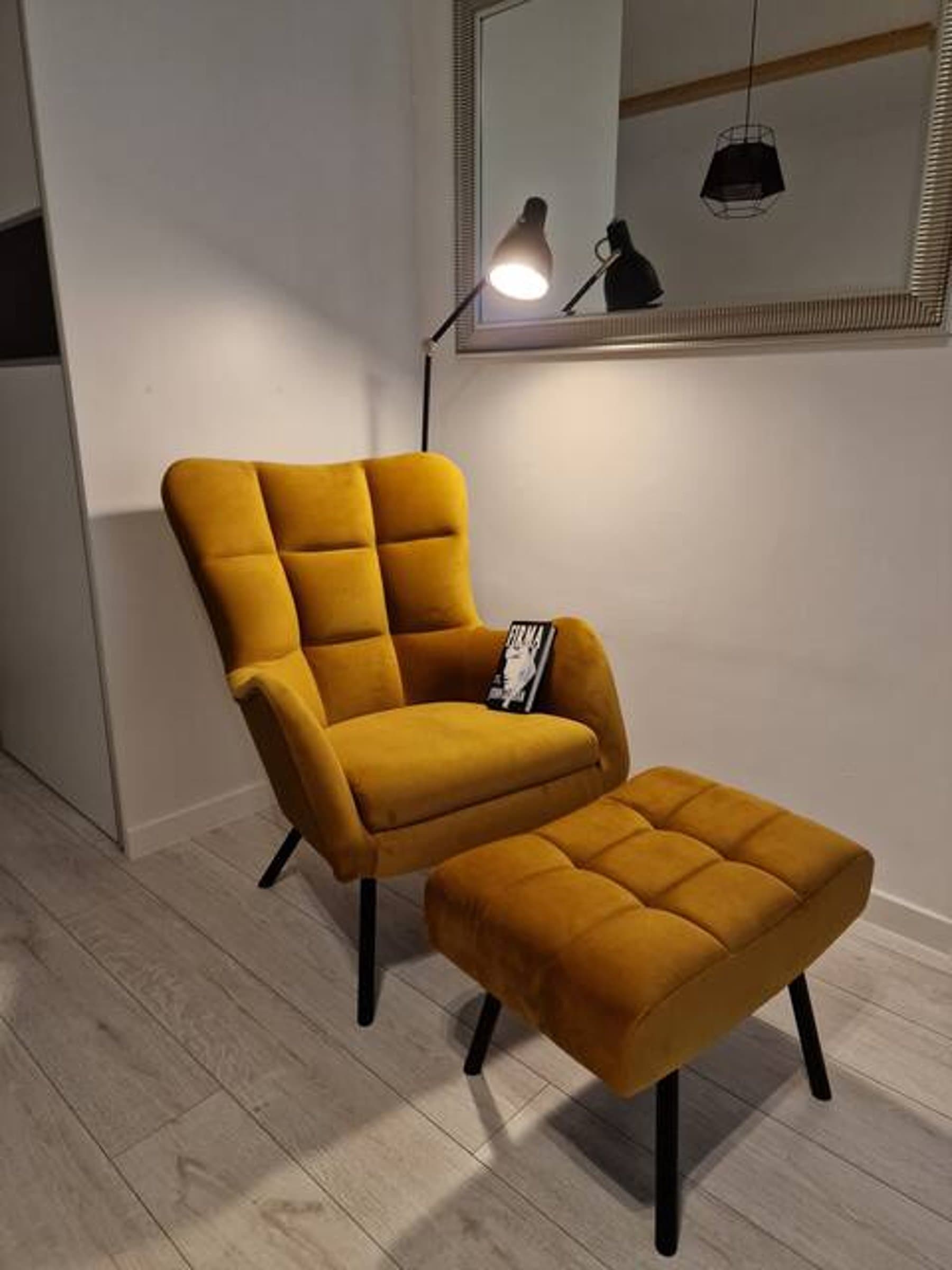 Urban Chic Living - Bratislava Old Town, Walk Everywhere One-Bedroom Apartment 4