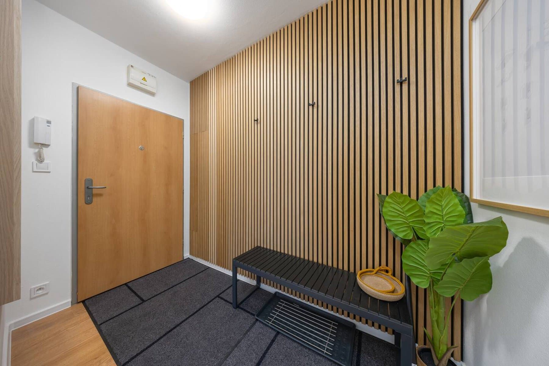 Bratislava Modern Living | Design Apt & Parking 4