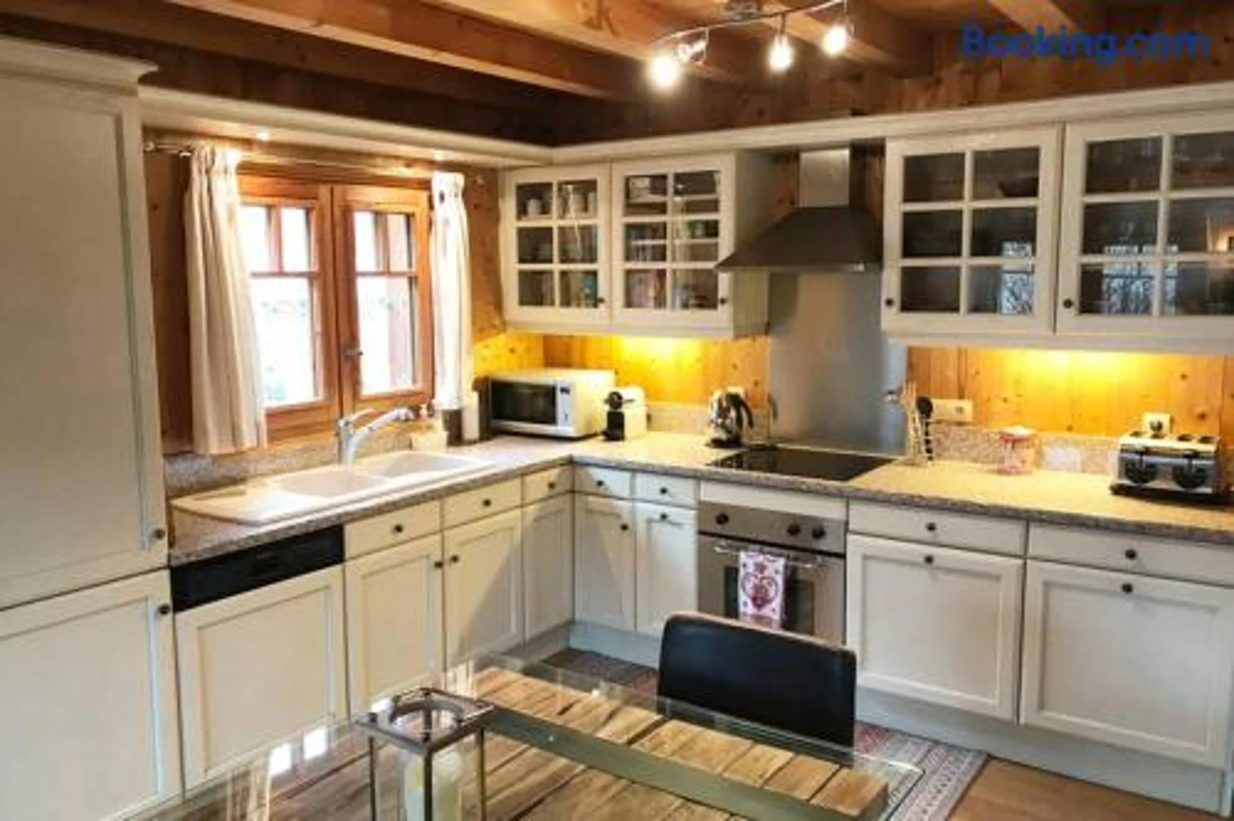 Alpine Retreat with Mont Blanc Panorama, top location, private parking,  Three-Bedroom Chalet 5