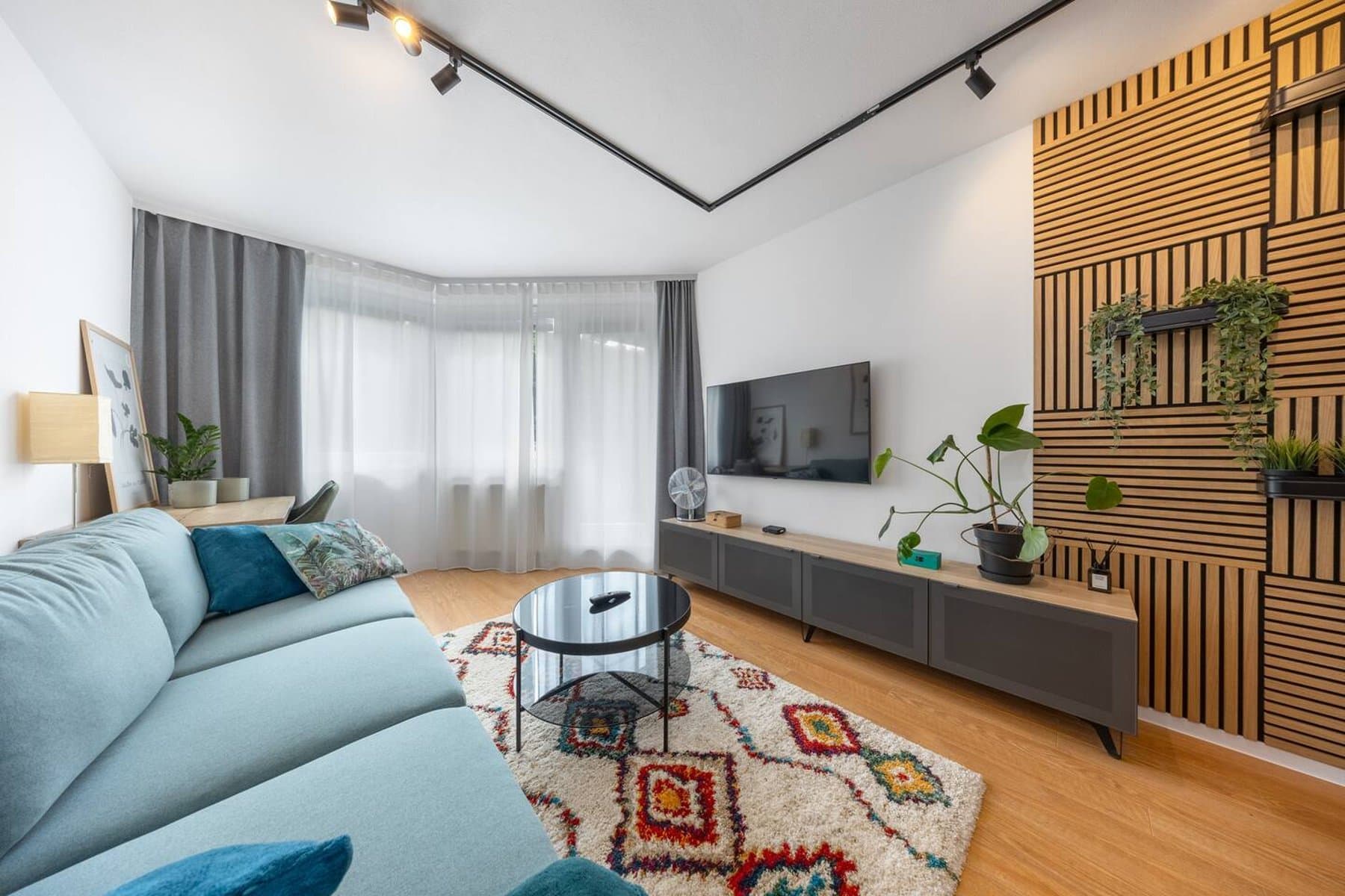 Bratislava Modern Living | Design Apt & Parking 2