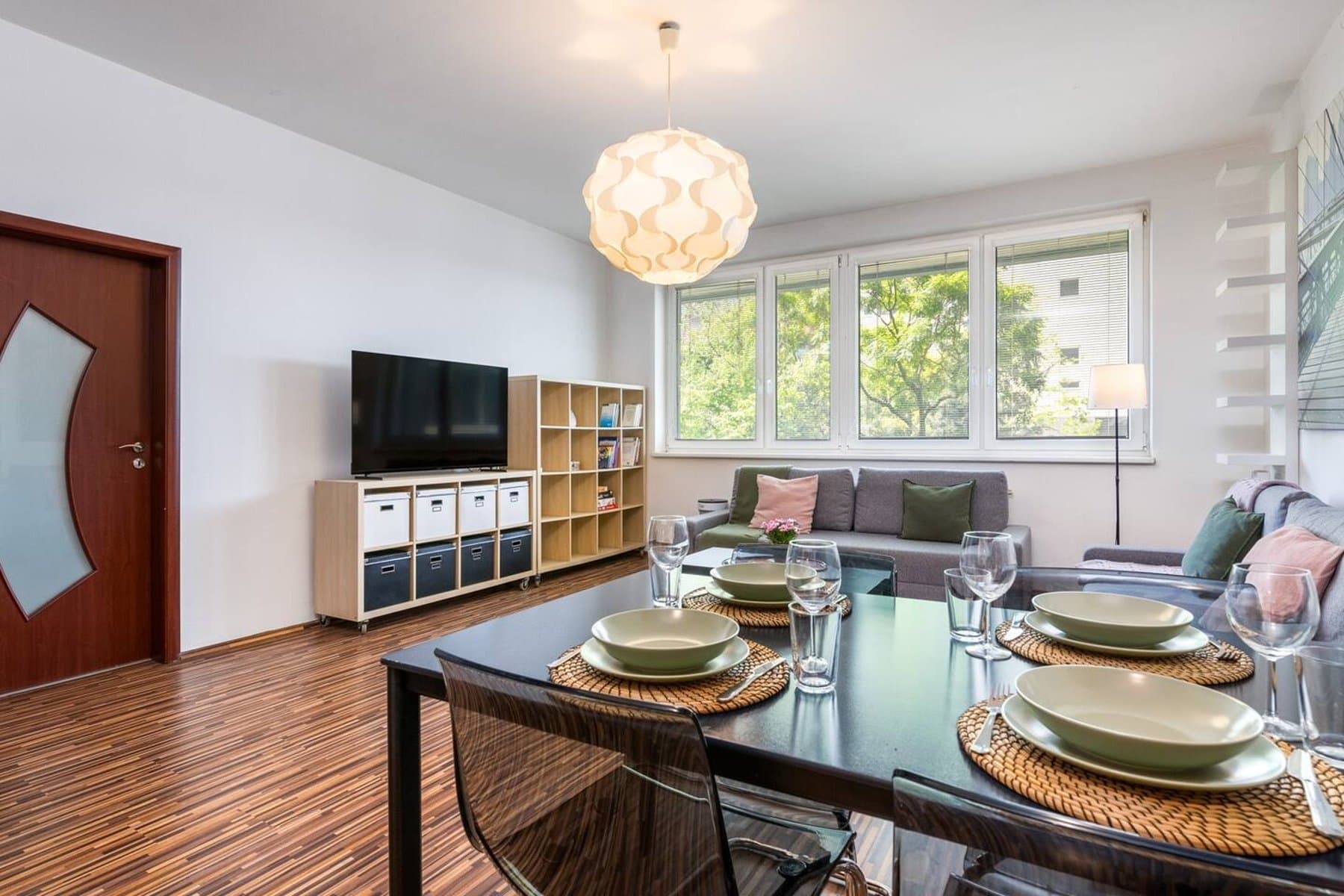Urban Escape, top location, private parking 4