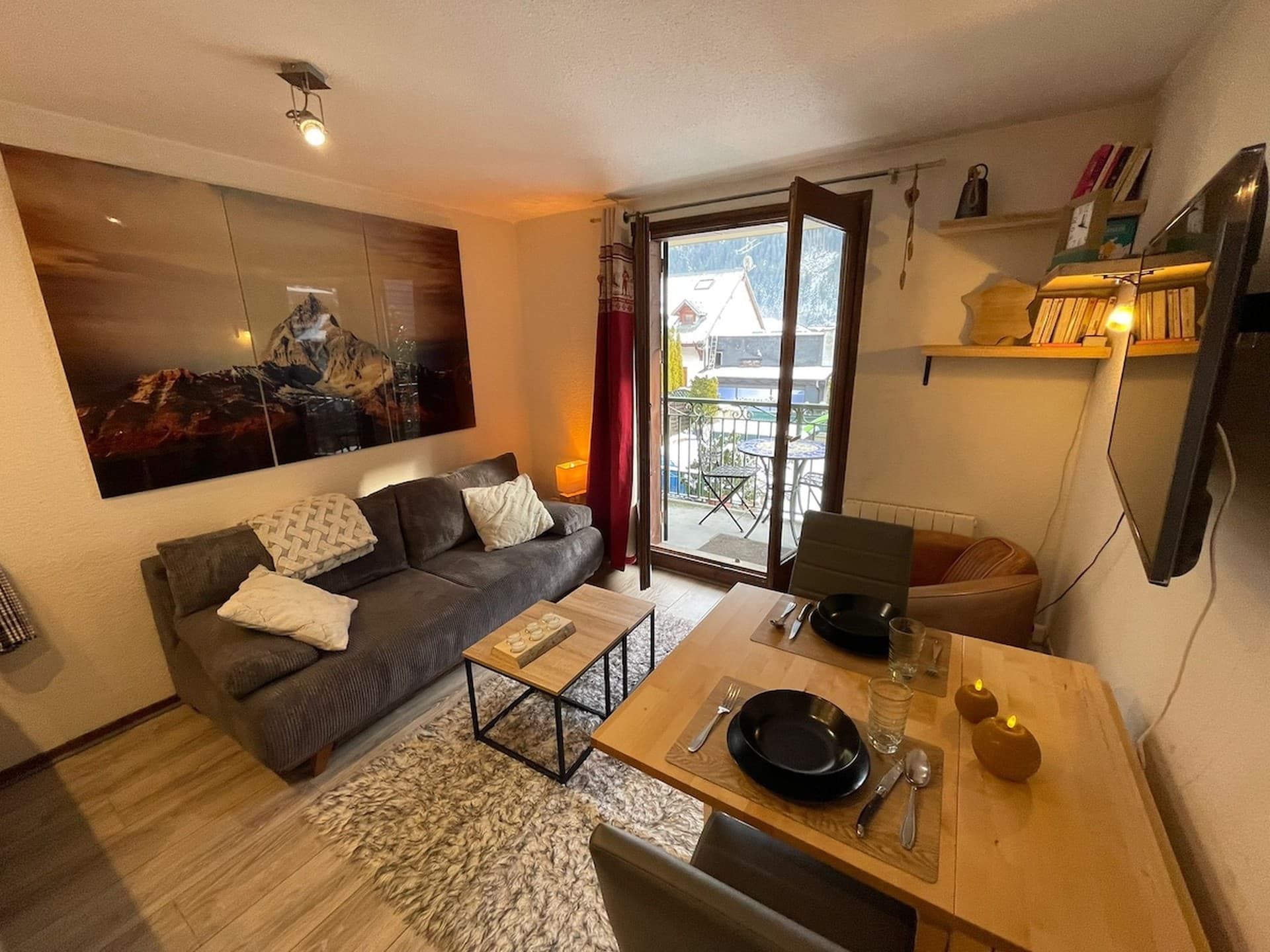 Downtown Chamonix Studio • Stunning Mountain View 3