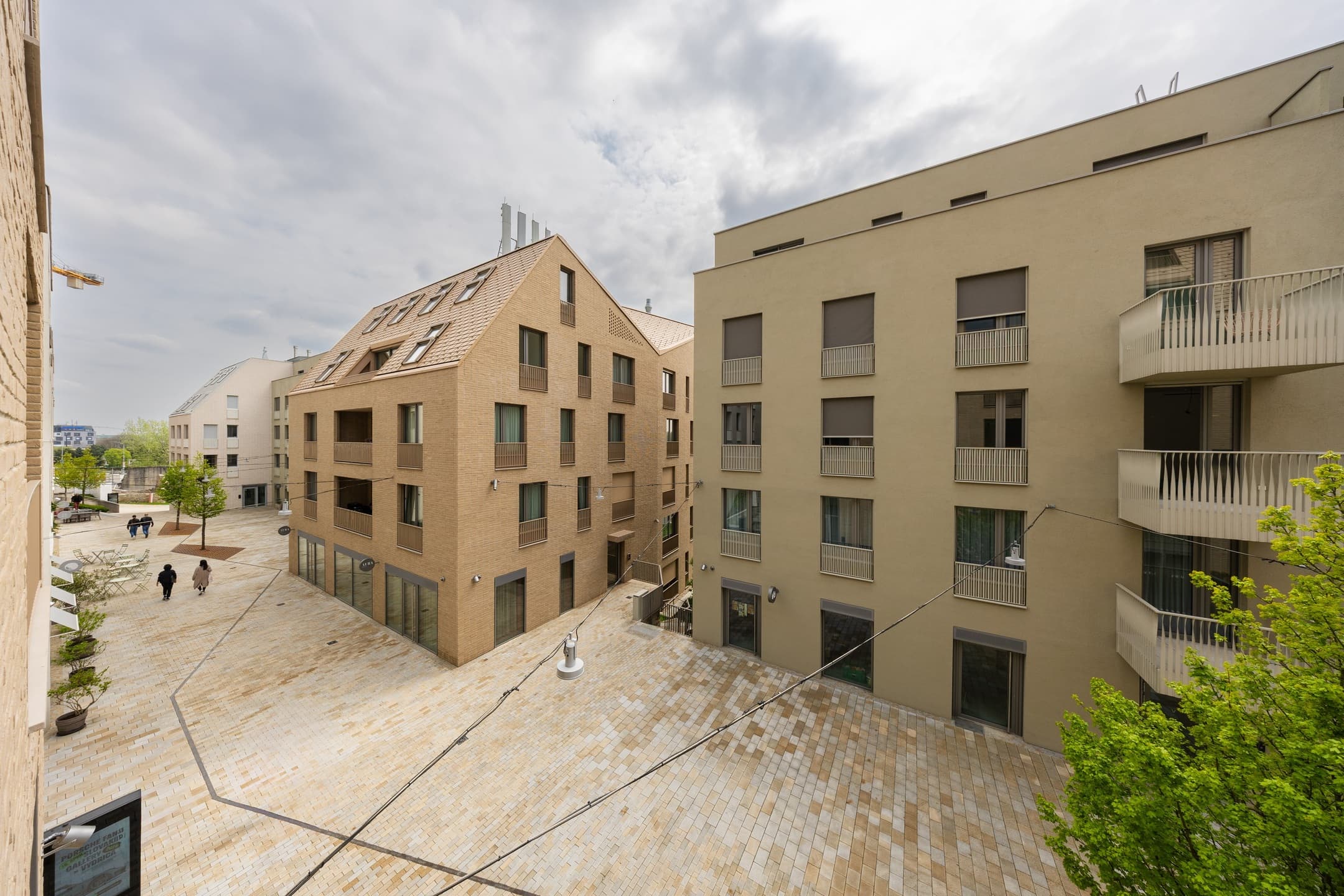 Lux Studio Vydrica | Balcony | Castle & Danube 4