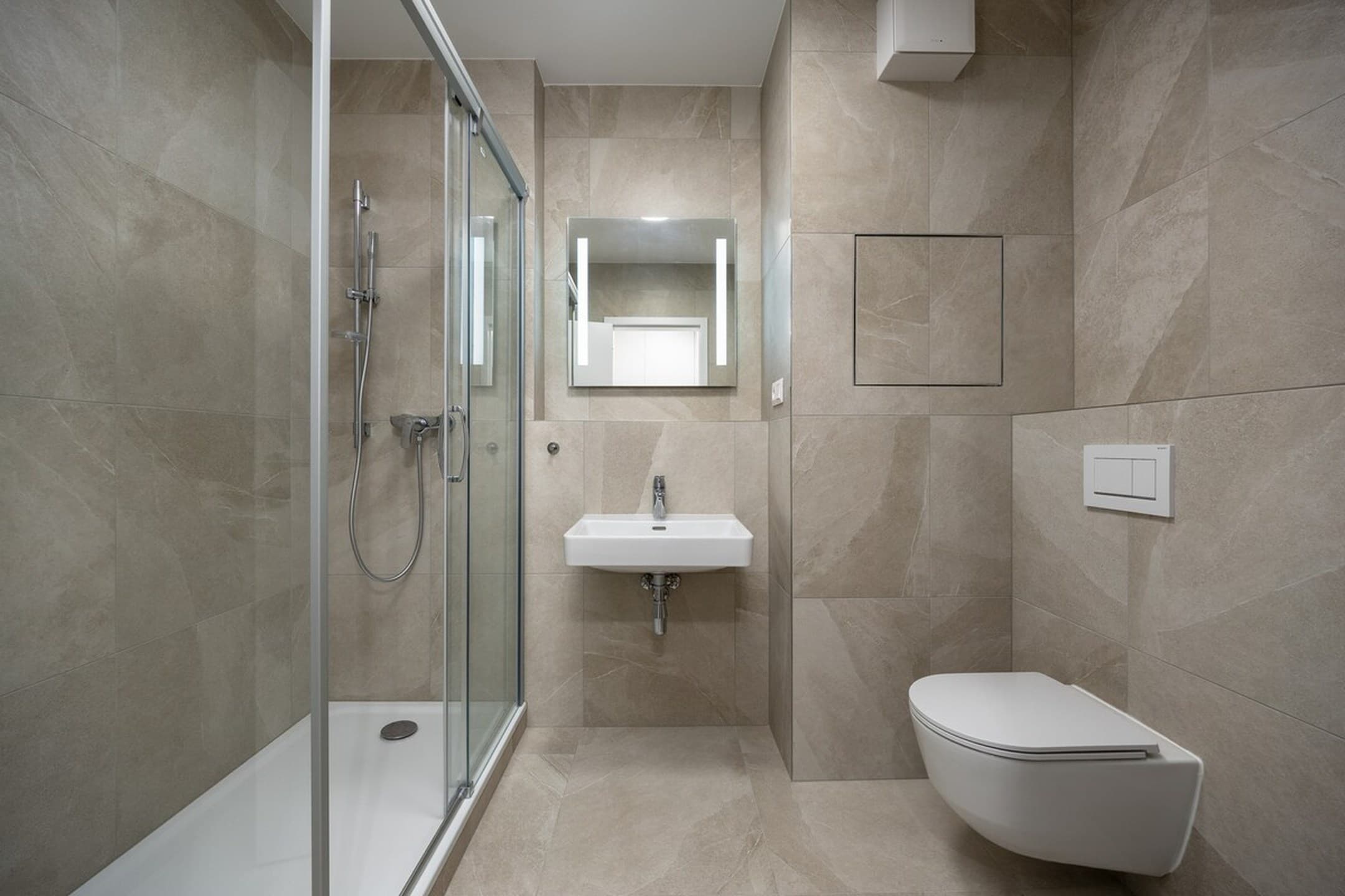 ZWIRN Design Stay near Nivy Station & Downtown 4