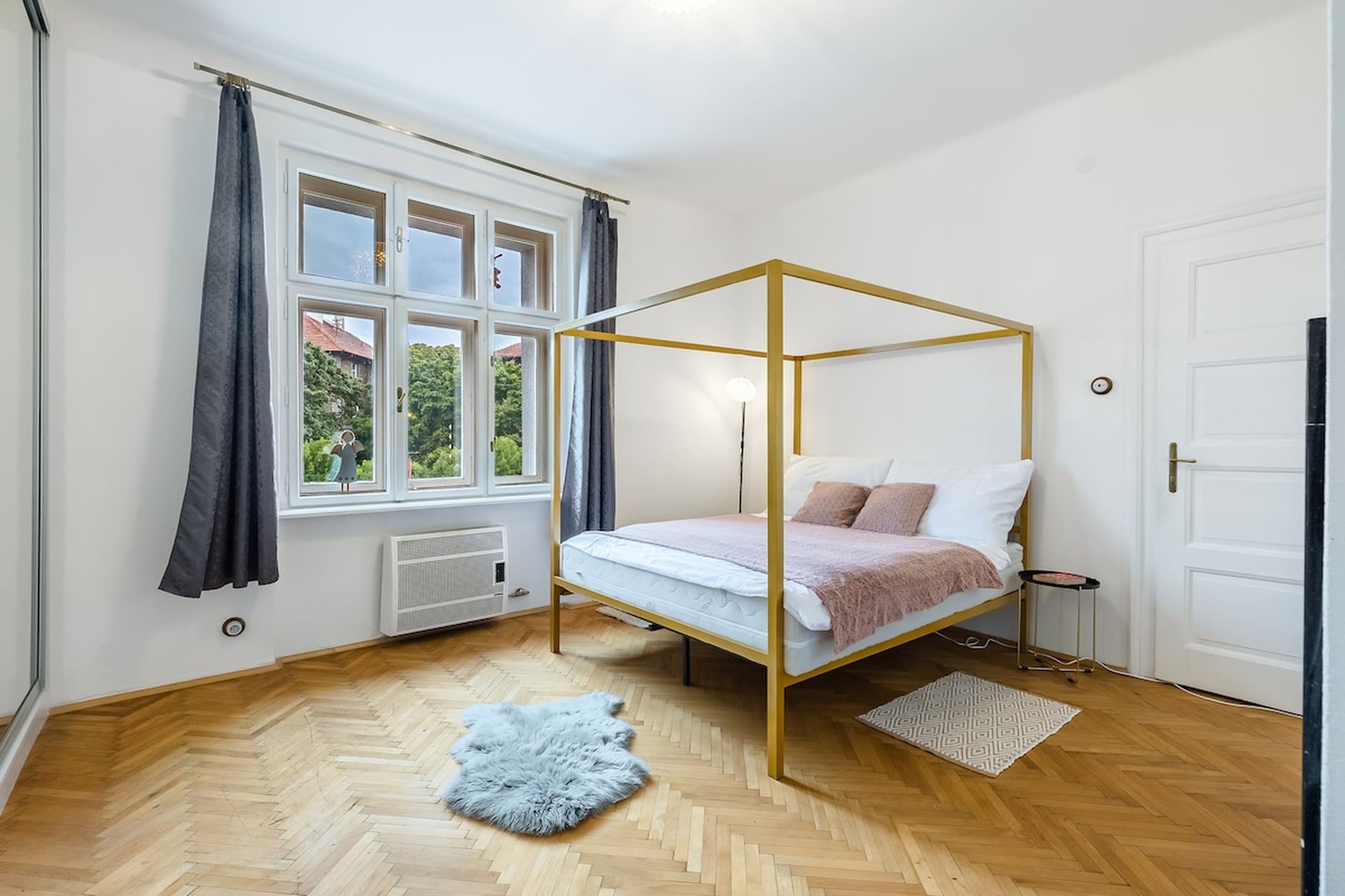 City Essence Apartment • Prime Bratislava 2