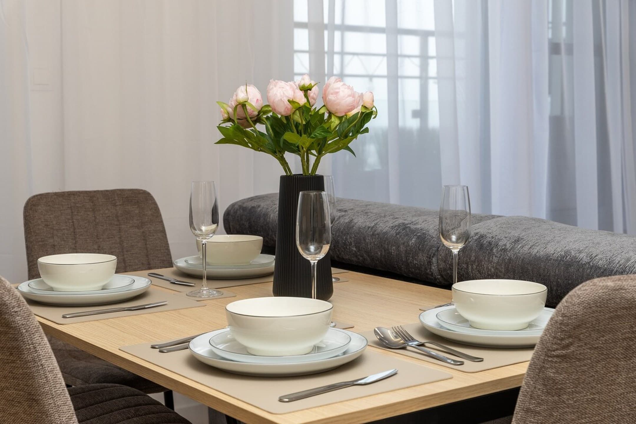Skyline CityPark Apartment | Balcony + Parking 3