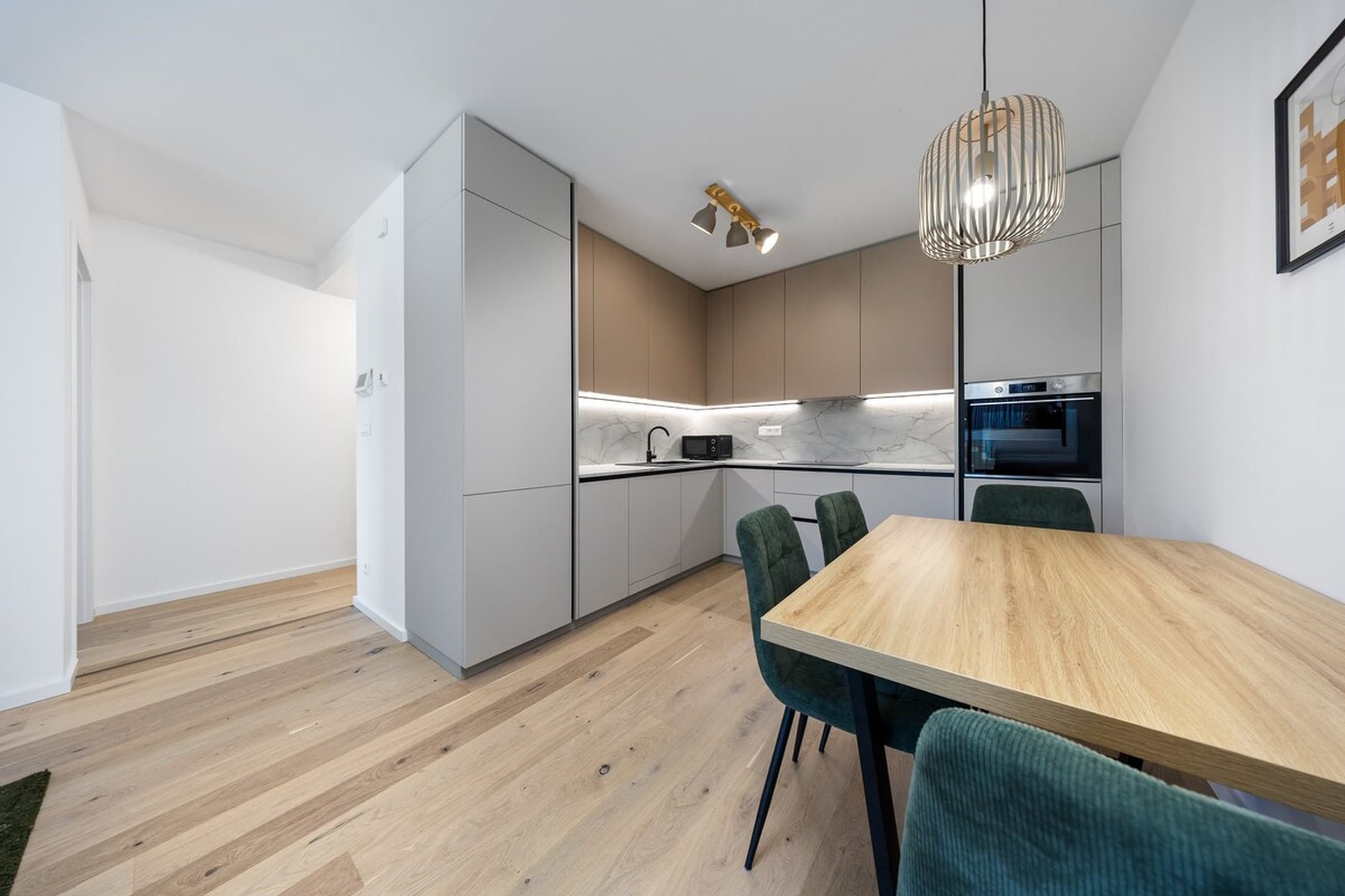 ZWIRN Design Stay near Nivy Station & Downtown 3