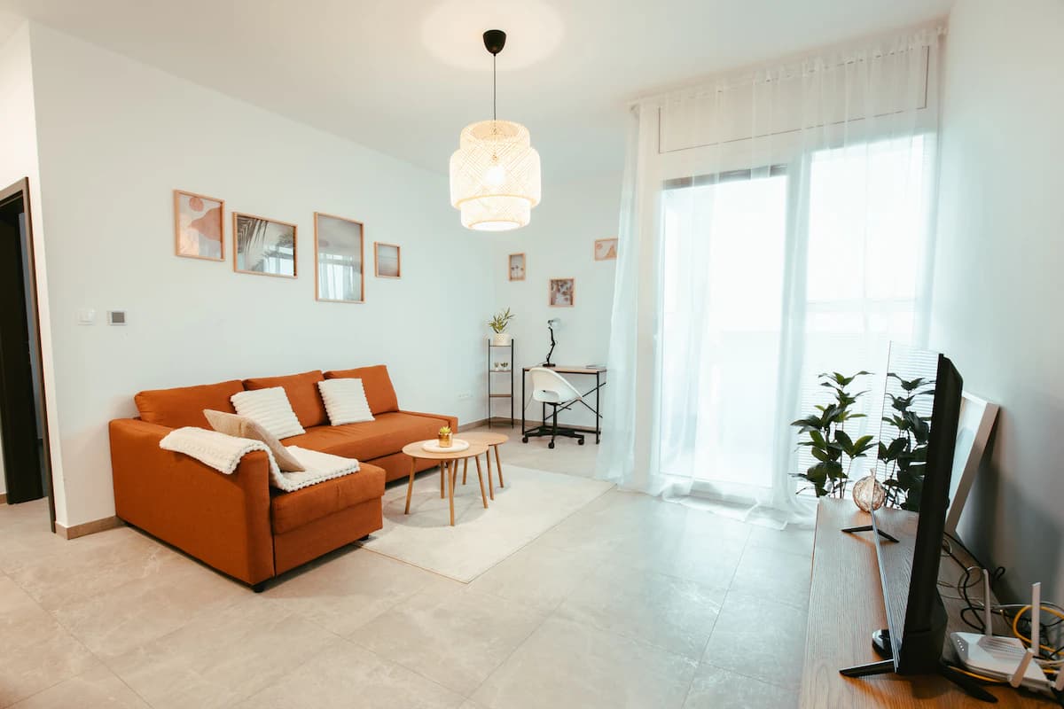 Modern Apartment Prešov | Balcony & Free Parking 3
