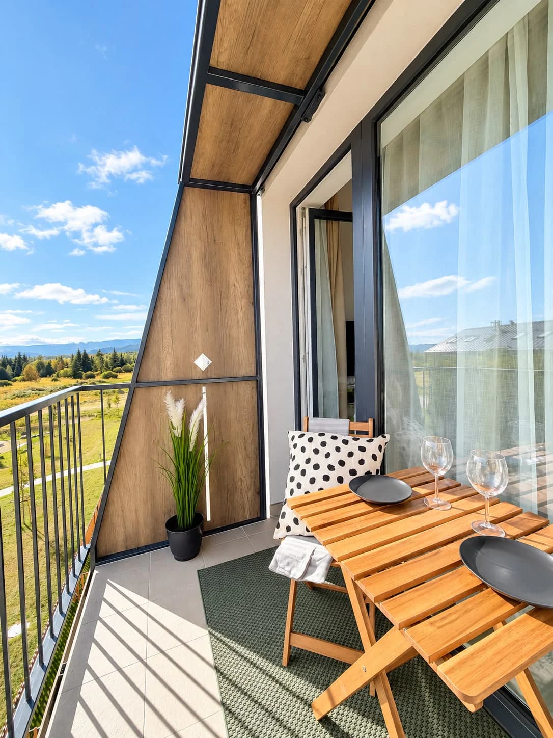 Gerlach Mountain Duplex with Balcony & Parking 3